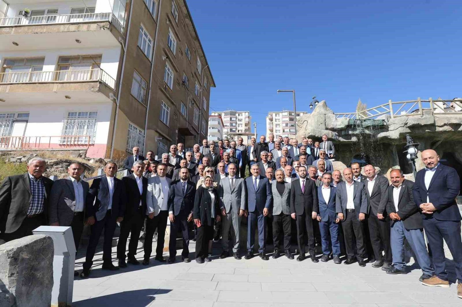 baskan-ozdemir-ve-milletvekili-uzkurt-muhtarlarla-bulustu