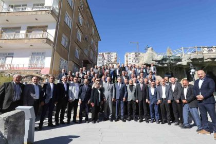 baskan-ozdemir-ve-milletvekili-uzkurt-muhtarlarla-bulustu