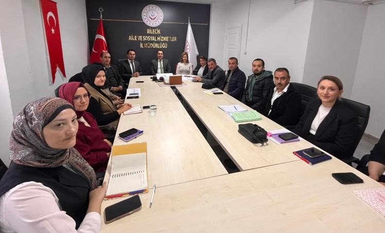 bilecikte-sosyal-hizmet-merkezlerinde-sorunlar-masaya-yatirildi