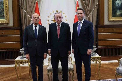 cumhurbaskani-erdogan-italya-milli-hidrokarbon-ajansi-baskani-descalziyi-kabul-etti