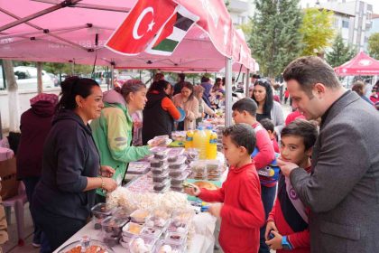 emirbeyazit-ilkokulundan-gazzeye-umut-sergisi