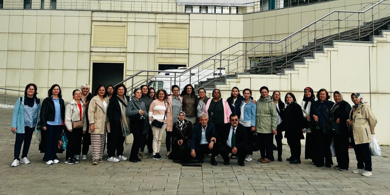 eskisehir-terziler-odasi-uyeleri-izmirde-sektorun-nabzini-tuttu