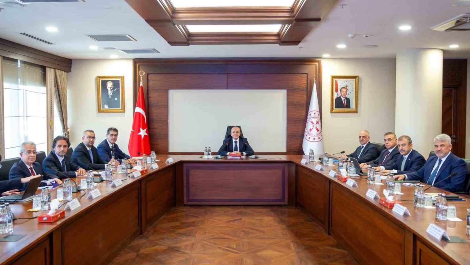 finansal-istikrar-komitesi-bakan-simsek-onderliginde-toplandi