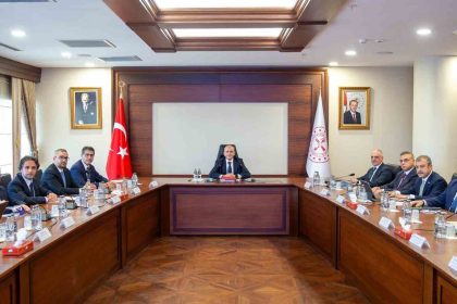 finansal-istikrar-komitesi-bakan-simsek-onderliginde-toplandi