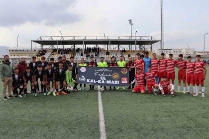 futbol-macinda-kadina-el-kalkamaz-farkindaligi