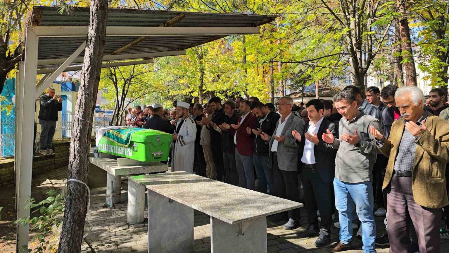 gazeteci-mezunu-genc-kiz-son-yolculuguna-ugurlandi