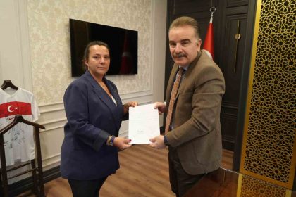 ida-sar-gazzede-arama-kurtarma-faaliyetleri-icin-gonullu-oluyor