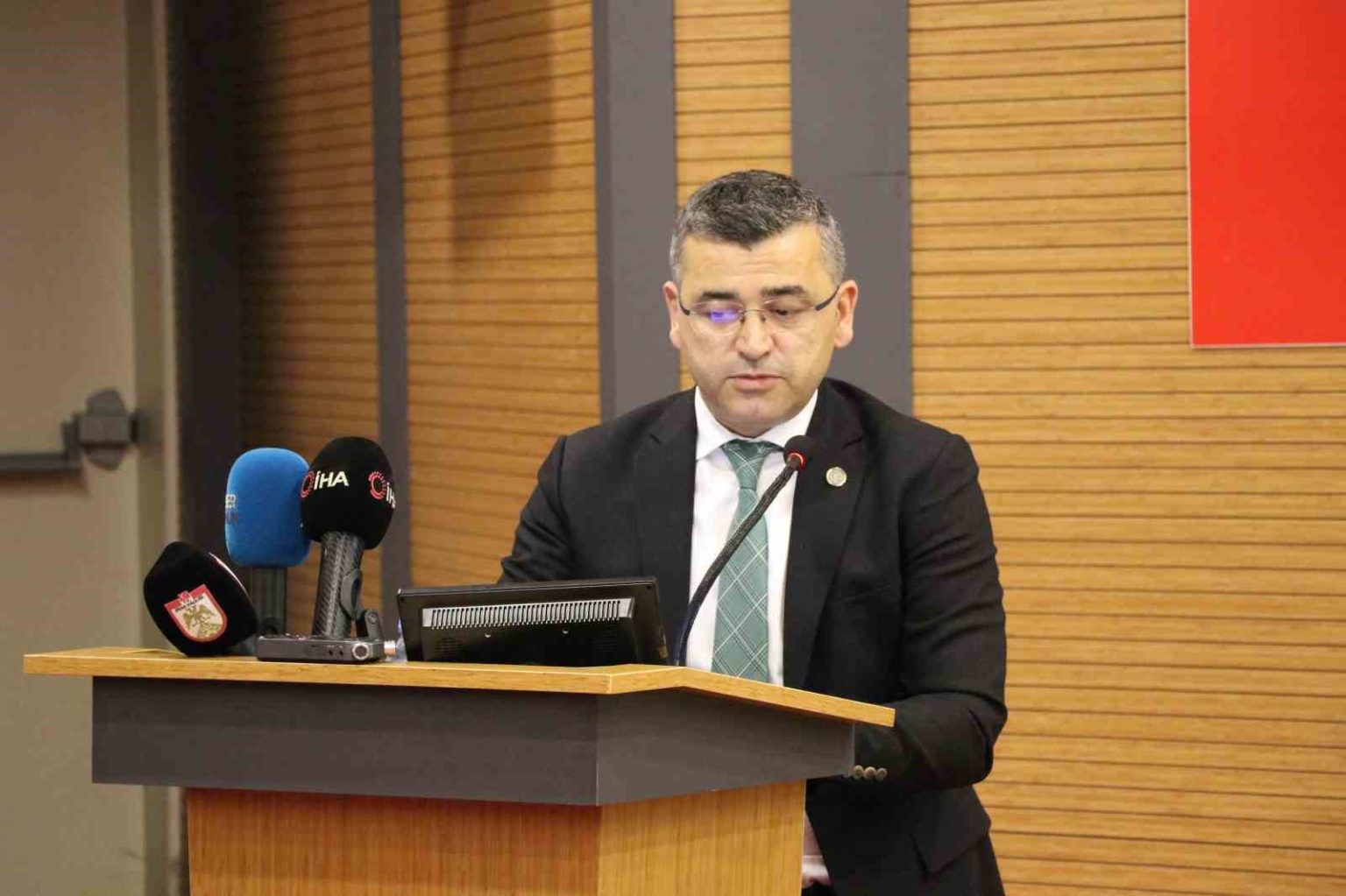 il-koordinasyon-kurulu-toplantisinda-direk-tartismasi