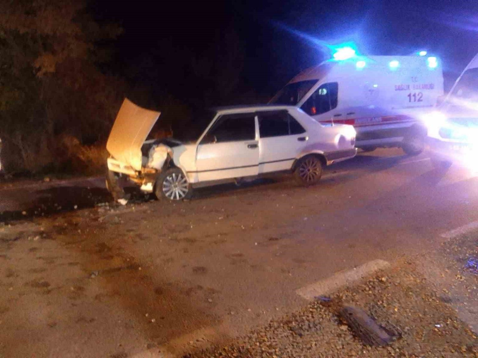 kafa-kafaya-carpisan-otomobillerde-4-cocuk-yaralandi