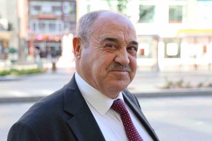 kirsehirde-43-yillik-egitimciye-ogrencilerden-duygusal-veda