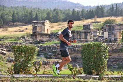 lykos-yari-maratonu-sporculari-pamukkalede-bulusturdu