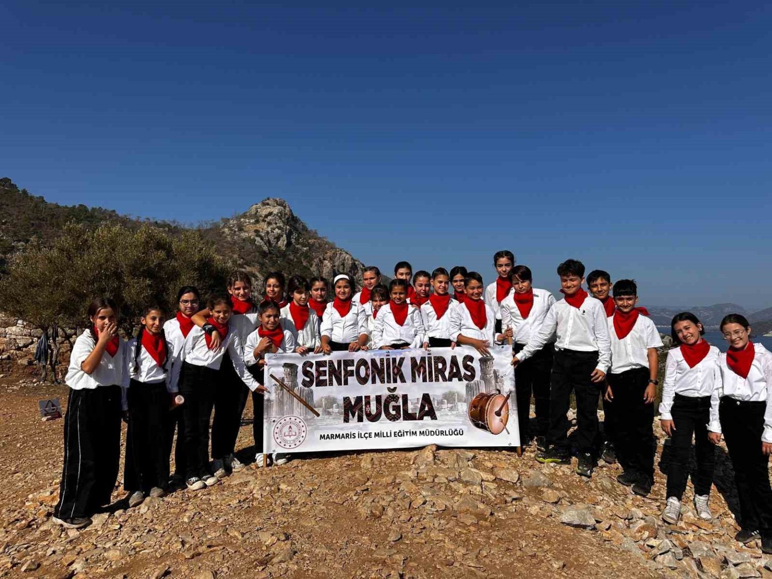 marmarise-egitimde-bes-odul-birden-aldi