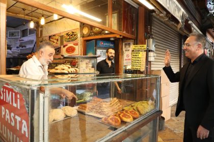 mehmet-kus-haftaya-esnafla-bulusarak-basladi