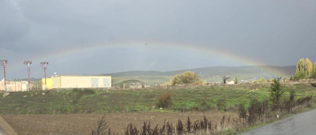 moymul-ovasinda-gozlenen-gokkusagi-buyuledi