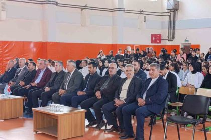 muradiyede-imam-hatip-okullarinin-74-kurulus-yil-donumu-kutlandi