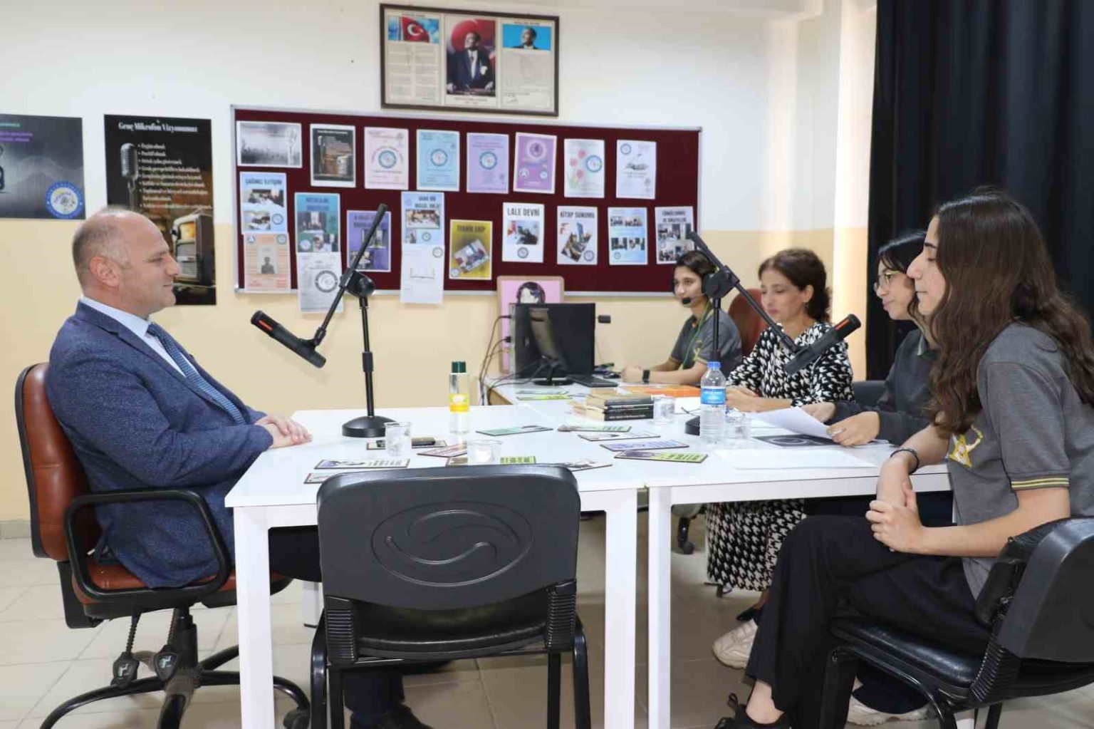 ogrenciler-sinav-stresini-genc-radyo-ile-asiyor