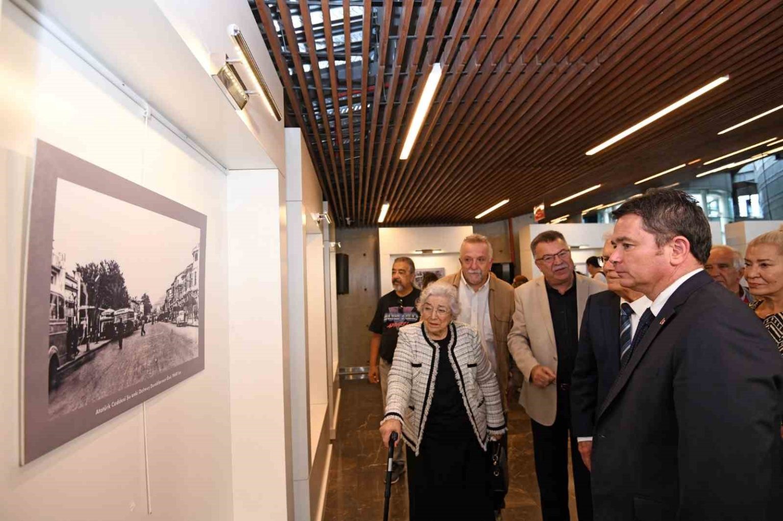 osmangazide-cumhuriyet-ruhunu-yansitan-fotograf-sergisi