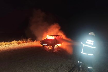 otomobil-alevlere-teslim-oldu