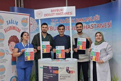 saglik-calisanlari-tarafindan-el-hijyeninin-onemi-anlatildi