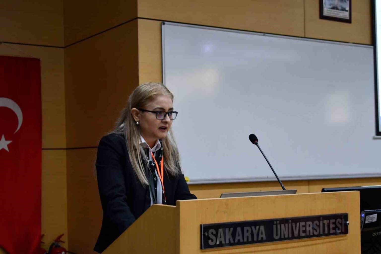sakarya-universitesinde-yapay-zekanin-etik-boyutlari-tartisildi
