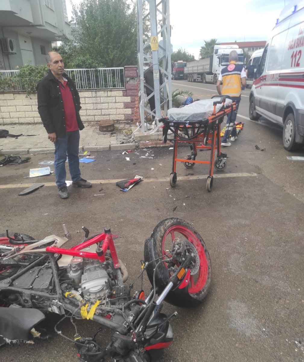 servisle-carpisan-motosikletteki-16-yasindaki-cocuk-oldu