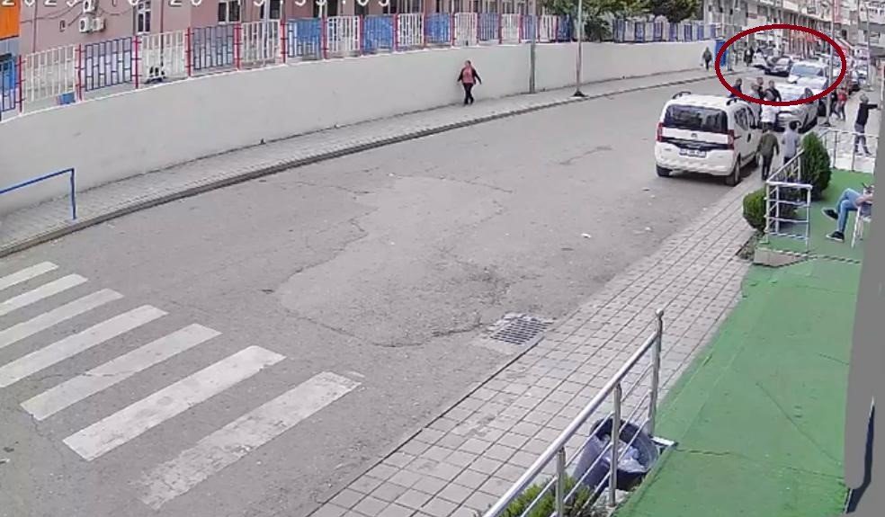 siirtte-otomobilin-cocuga-carpma-ani-guvenlik-kamerasina-yansidi