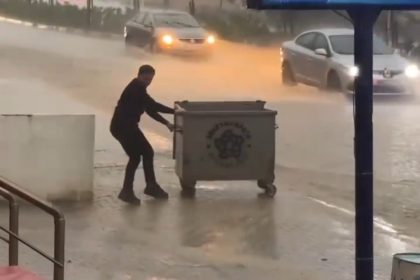 tekirdagda-kopru-altlari-gole-dondu-araclar-suya-gomuldu