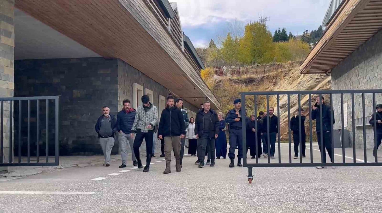 uludagin-ormanlarinda-12-saatlik-kabus-kayip-gencler-bulundu