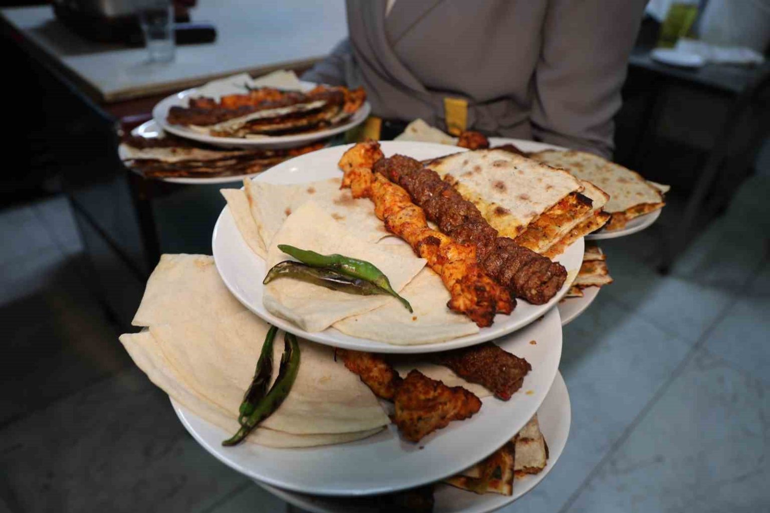 alanyada-bin-600-tl-elazigda-500-tl-musteri-fiyatlara-inanamadi