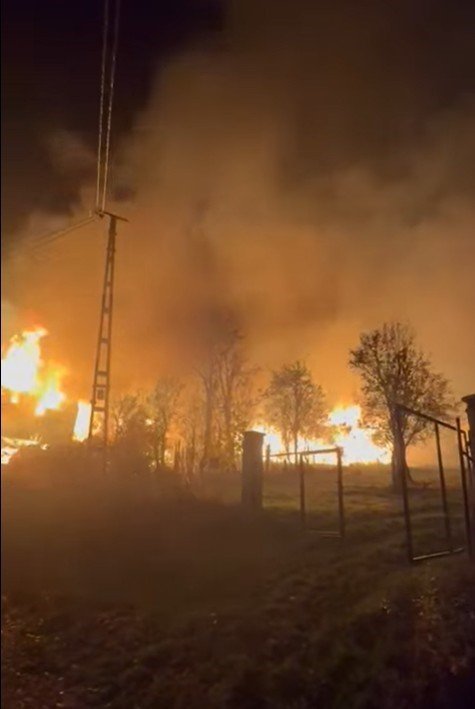 alevlere-teslim-olan-6-ev-ve-ahir-kullanilmaz-hale-geldi