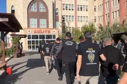 alisveris-siteleri-uzerinden-60-milyon-tllik-vurguna-9-tutuklama