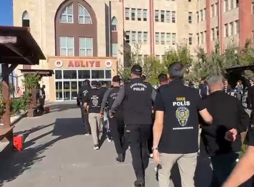 alisveris-siteleri-uzerinden-60-milyon-tllik-vurguna-9-tutuklama