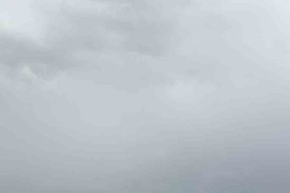 antalya-15-dakikada-kisi-yasadi-konyaalti-sahili-beyaza-burundu