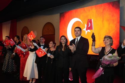 atasehirde-cumhuriyetin-102-yilina-ozel-baloda-unutulmaz-gece