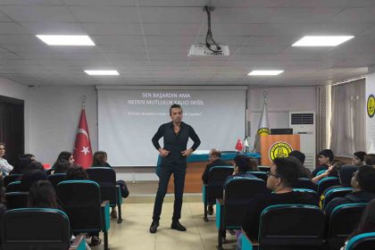 aydin-lisesinde-ogrenciler-sinav-surecinde-zorluklarla-basa-cikmayi-ogrendi