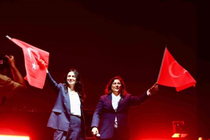 aydinda-cumhuriyet-coskusu-60-bin-kisi-aydinfestin-finalinde-bulustu