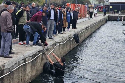 bandirmada-iddiayi-kaybeden-genc-kis-gunu-denize-atladi