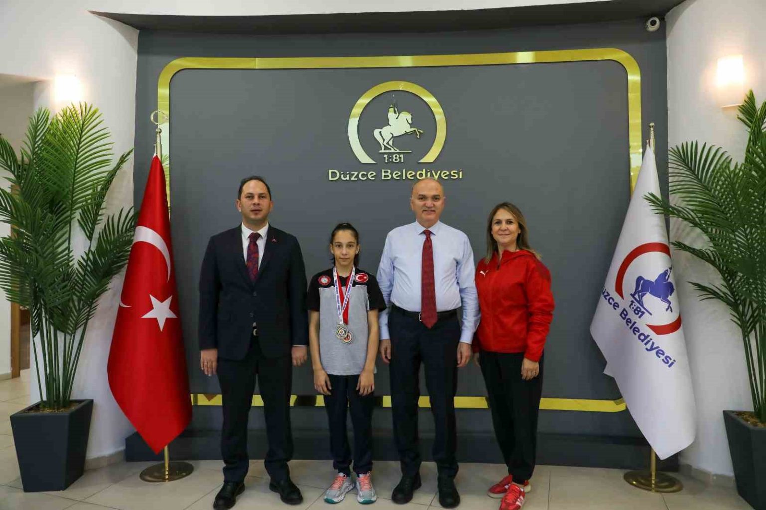 baskan-ozlu-balkan-sampiyonu-judocu-erva-ereni-agirladi