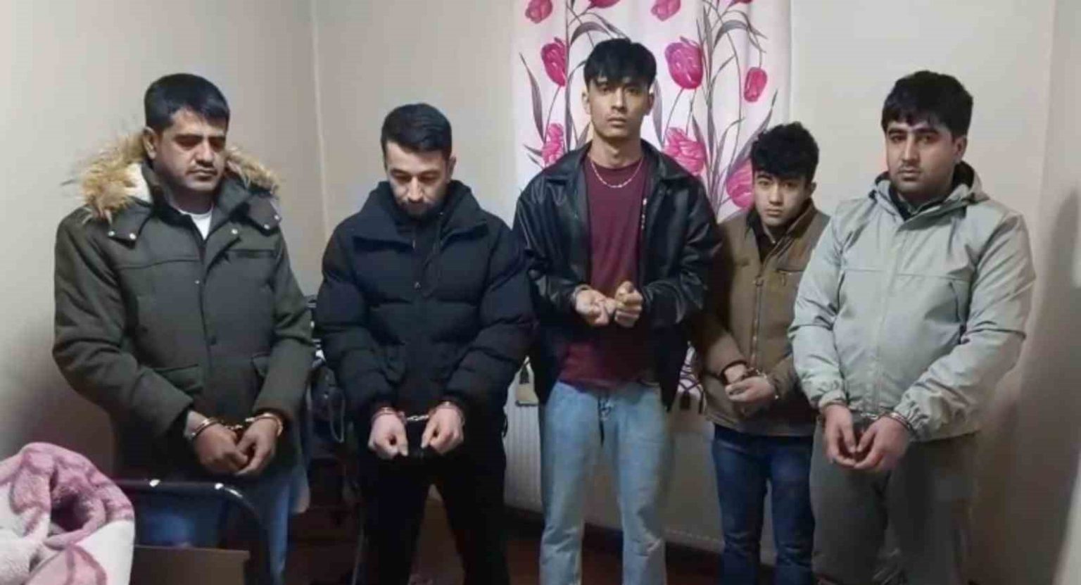 bayburtta-5-duzensiz-gocmen-yakalandi