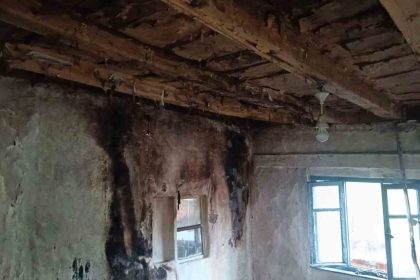 bilecikte-bir-eve-yildirim-dustu