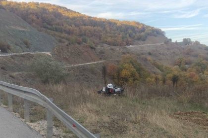 bilecikte-kontrolden-cikan-motosiklet-devrildi-surucusu-yaralandi