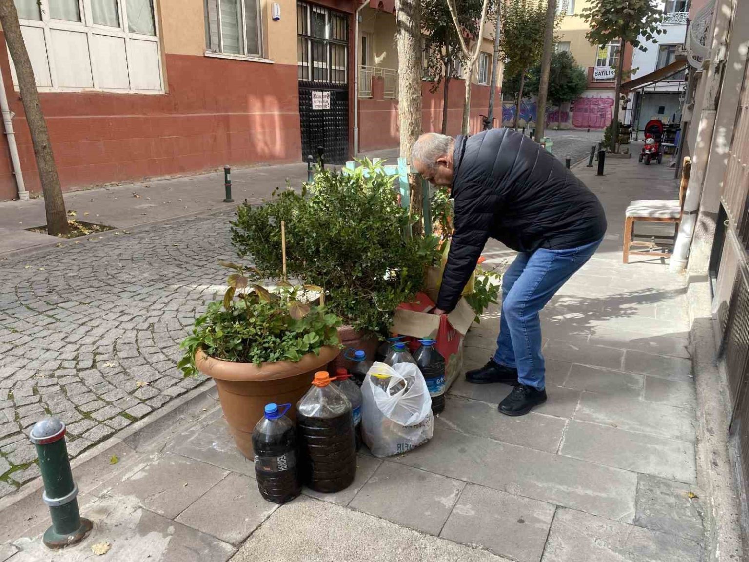 bu-muhtarlikta-her-hafta-yaklasik-60-kilo-atik-yag-toplaniyor