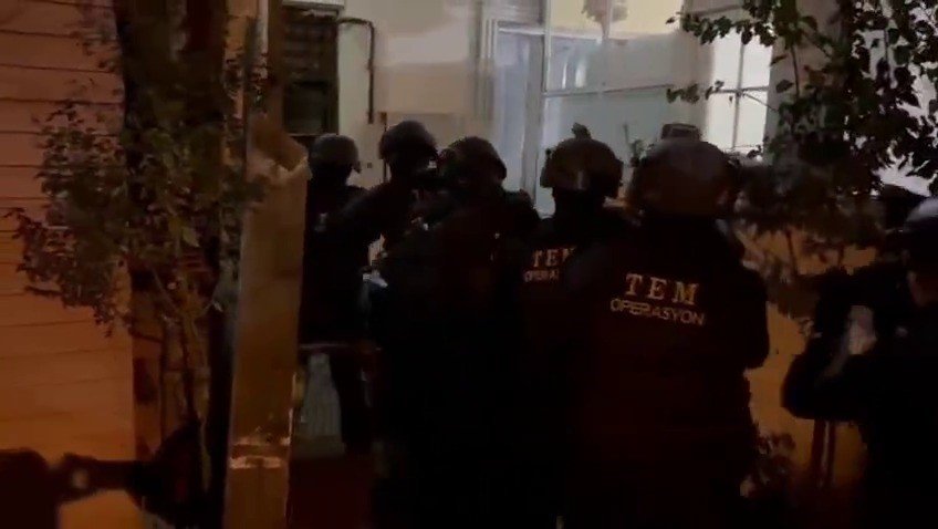 bursada-deas-operasyonu-18-gozalti