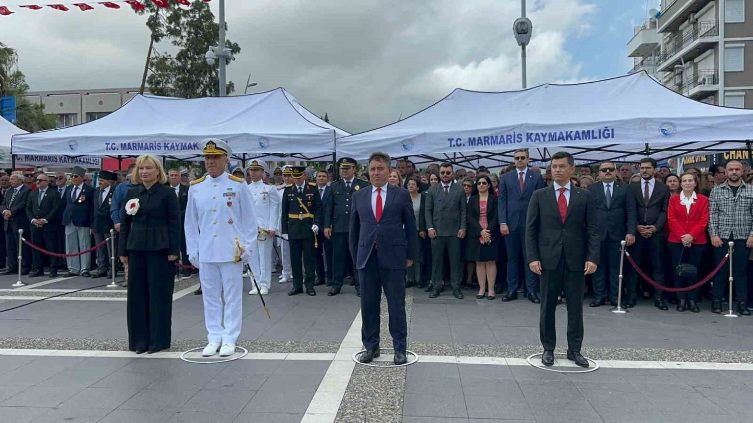 cumhuriyetin-102-yildonumu-marmariste-celenk-sunma-toreni-ile-basladi