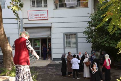 diyarbakirda-kadinlar-meme-kanseri-taramalari-icin-aile-sagligi-merkezine-basvuruyor