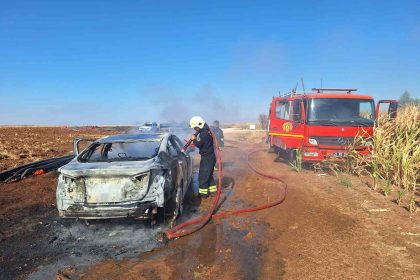 diyarbakirda-seyir-halindeki-arac-kule-dondu