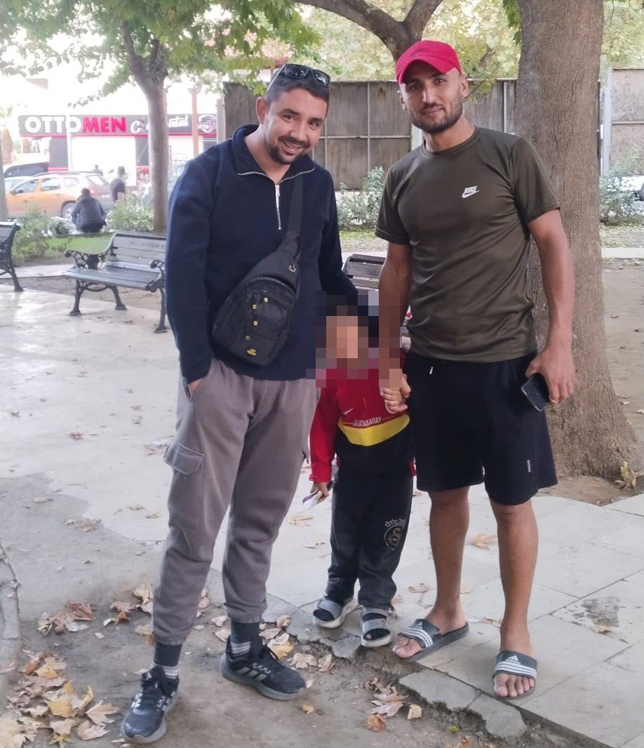 duyarli-belediye-personeli-2-kayip-cocugu-da-buldu