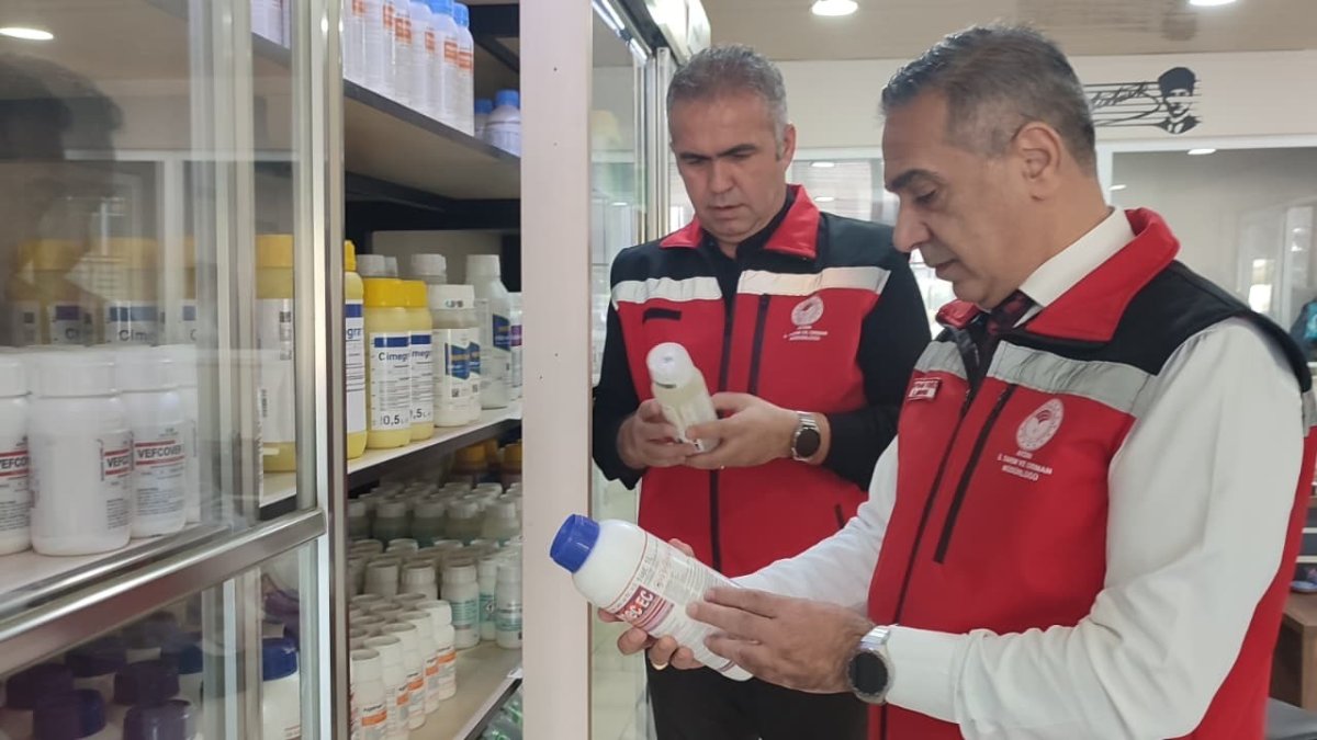 efelerde-zirai-ilac-ve-gubre-bayileri-denetlendi