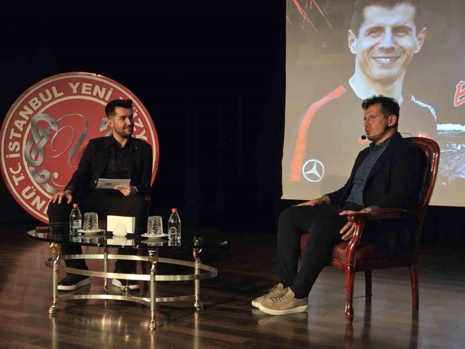 emre-belozoglu-bahisle-adi-gecen-hakemler-en-agir-cezayi-almali