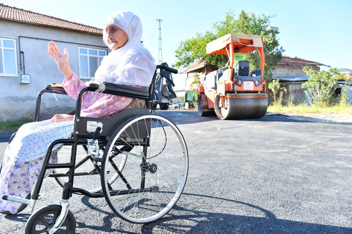 gulistan-teyzenin-dualari-yesilyurt-belediyesine